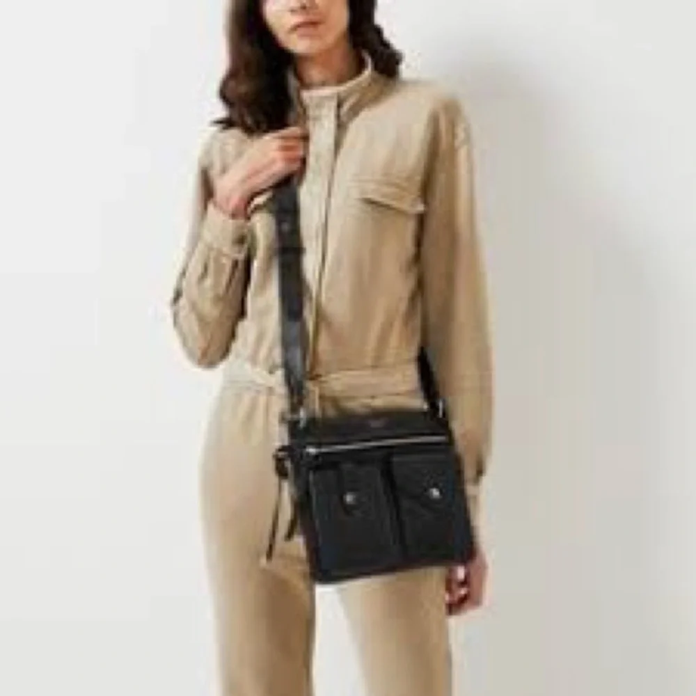 Radley London‎ black leather Wilton Way Crossbody bag small/medium